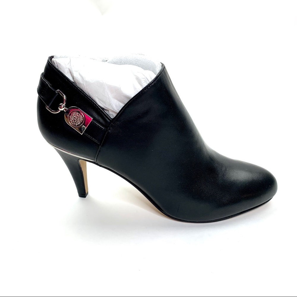 Vince Camuto Women’s Vesela Black Baby Sheep 11M